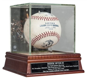 Derek Jeter Game Ready Baseball from Final Game on 09-25-2014 at Yankee Stadium  (MLB Authenticated/Steiner)